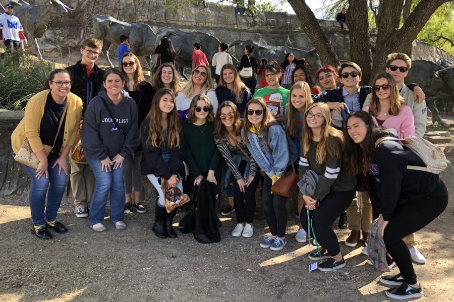 Members of the Lancer Link, Purple Shield and Lancer Express publications gather in a local Dallas park. These students attended the National Student Journalism Convention themed 