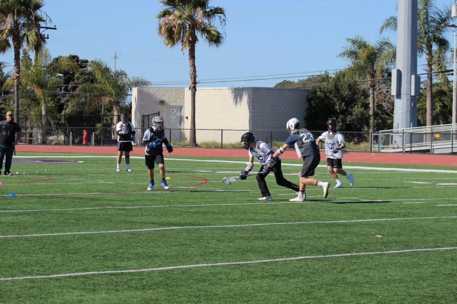 Carlsbad+JV+lacrosse+practices+for+their+upcoming+games+in+the+next+few+weeks.