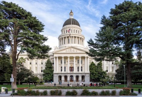 https://commons.wikimedia.org/wiki/File:Sacramento,-California---State-Capitol.jpg