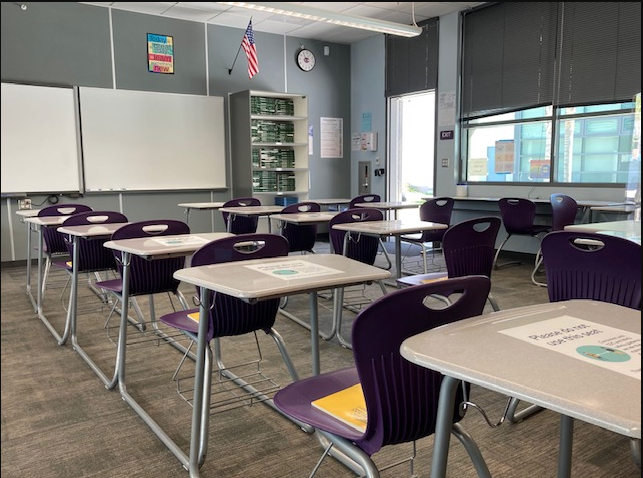 Most desks in homeroom classes remain empty to maintain social distancing and because of the low turnout for the on-campus model. Photo by Cece Turk.