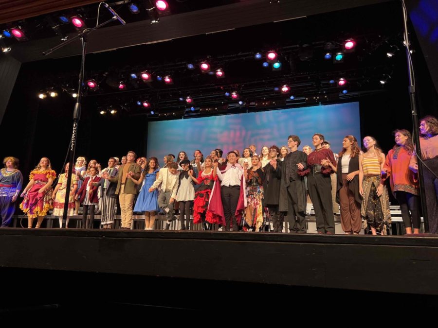 The cast of Carlsbad on Broadway takes a bow together at curtain call. 