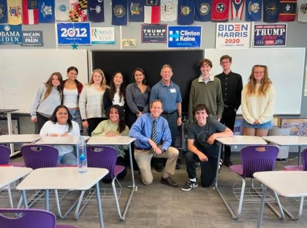 Model UN Club takes picture with Mayor Blackburn (back center) after he attended one of their meetings on Oct. 17.