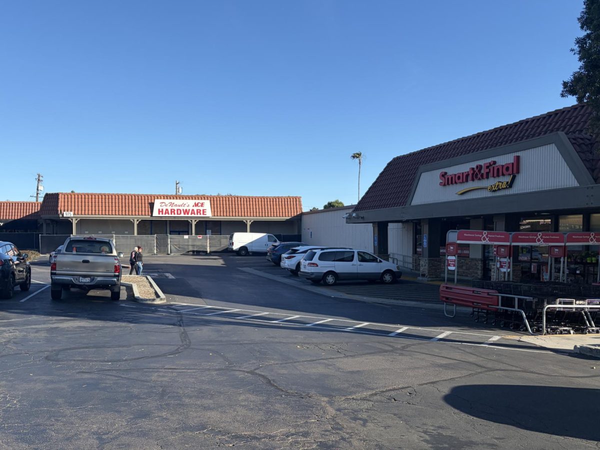 Smart&Final remains as the only open store in the Carlsbad Strip Mall, while surrounding stores have already closed.